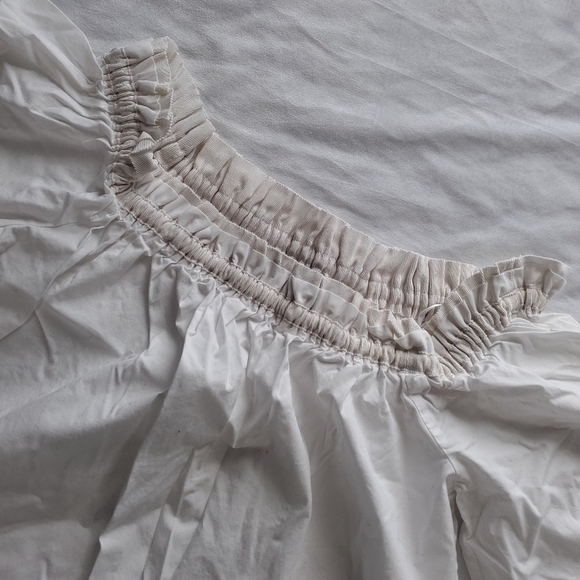 Banana Republic Off Shoulder Short Sleeve Cotton Top - Picture 2 of 8